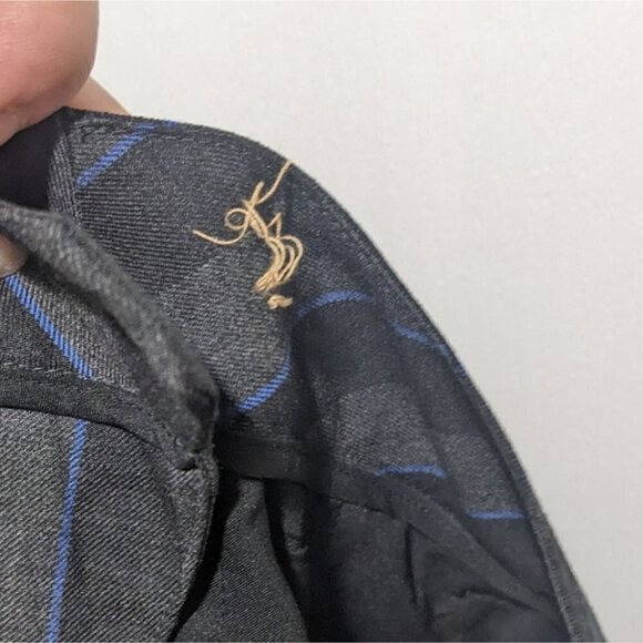 Kit and Ace | Walk the Line Bermuda shorts in West Coast Fit - Picture 8 of 11